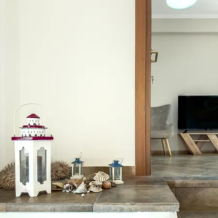 Town Cozy House Apartment Aegina