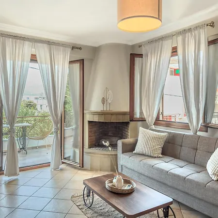 Town Cozy House Apartment Aegina